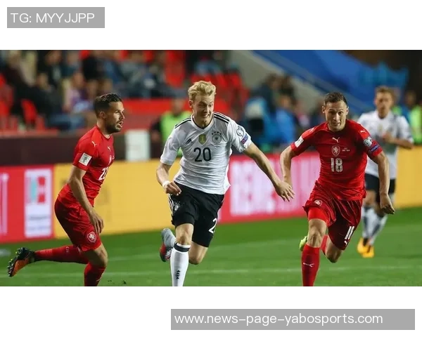 胡梅尔斯与穆勒重聚羊头牌锦标赛合影引发球迷热议